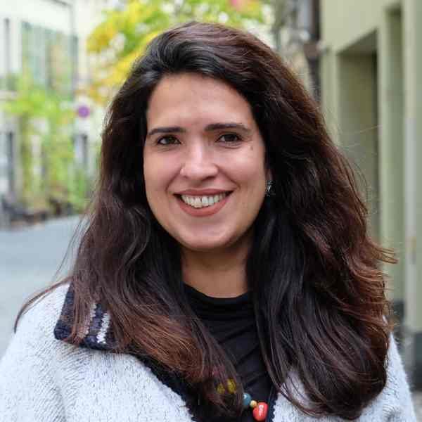 Cristiane Leão de Castro