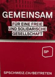 Kärtchen "Gemeinsam für eine freie und solidarische Gesellschaft", Rückseite mit Logo und Website-URL