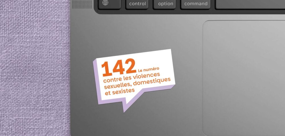 Autocollants contre les violences sexuelles et sexistes
